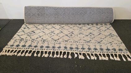 Safavieh Berber Fringe Shag Area Rug 5&rsquo;3&rdquo; x 7&rsquo;6&rdquo;, Cream/Blue, Polypropylene