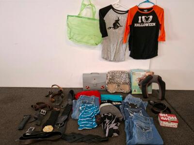 Lot of Women&rsquo;s Jeans by ZD, Hydraulic, Vigos w/ 4 Fashion Belts, Mixed Styles & Sizes 9/29