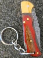 Miniature Damascus Keychain Knives Set &ndash; Dyed Wood & Bone Handles, Leather Sheath, 3 Piece - 5