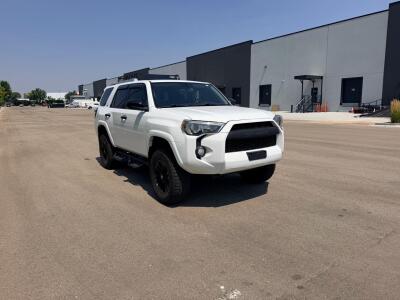 2016 TOYOTA 4-RUNNER - CARGO RACK!