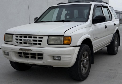 1998 ISUZU RODEO - 4X4!