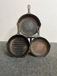 Wagner Ware Cast Iron Skillet Set #8, Made in USA &ndash; 2 Skillets, 1 Grill Pan, Open-Loop Handles