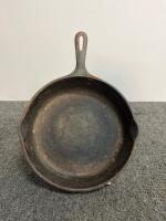 Wagner Ware Cast Iron Skillet Set #8, Made in USA &ndash; 2 Skillets, 1 Grill Pan, Open-Loop Handles - 2