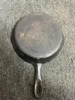 Wagner Ware Cast Iron Skillet Set #8, Made in USA &ndash; 2 Skillets, 1 Grill Pan, Open-Loop Handles - 5