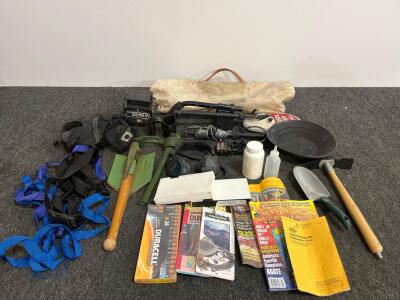White&rsquo;s Goldmaster V/SAT Metal Detector Kit w/ 6"x10" Coil, Headphones, Picks, Gold Panning Gear