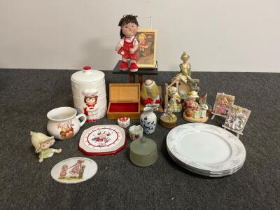 Assorted Ceramic Figurines, Angel Plaques, Campbell&rsquo;s Soup Collectibles, 1980s-2000s Lot