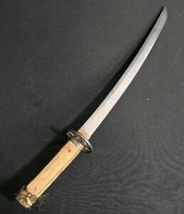 Japanese Wakizashi Sword &ndash; Curved Steel Blade, Antique Iron Tsuba, Exposed Ray Skin Handle *Needs Handle Work*