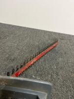 Craftsman 20" Electric Hedge Trimmer, Model 315.798650, 2.8 Amp Motor, working condition - 5