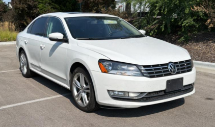 2014 VOLKSWAGEN JETTA - DIESEL! SUNROOF!