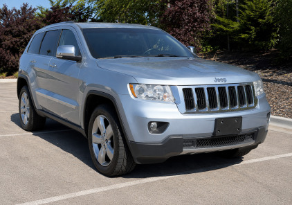 2013 JEEP CHEROKEE - 4X4!