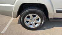 2007 JEEP COMMANDAR - 4X4! - 27