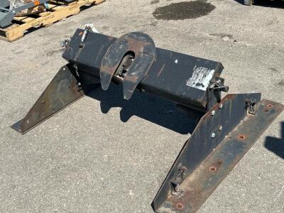 B&W UHS-8-7S 5th Wheel Trailer Hitch, 12,000 lbs GVWR, Steel Construction