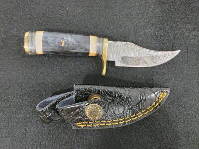 Custom Damascus Fixed Blade Knife, Horn Handle, 3.5" Blade, Tooled Leather Sheath, Texas Star