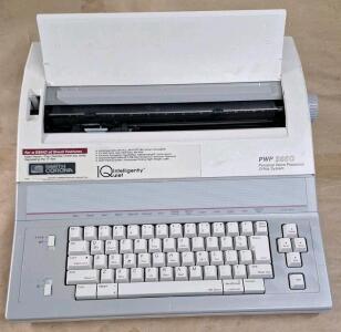 (1) Smith Corona PWP 3850 Personal Word Processor / Typewriter