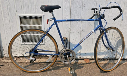Huffy Strider Vintage Road Bicycle, 10-Speed, High-Tensile Steel Frame, 27-Inch Wheels