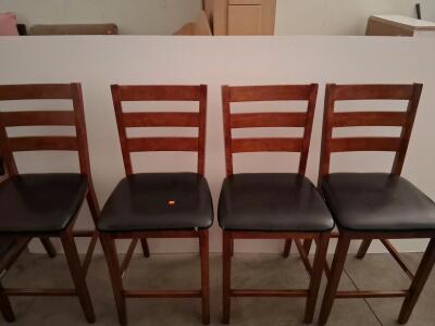 Set of 4 Counter Height Wooden Bar Stools with Padded Black Seats and Footrest Bars