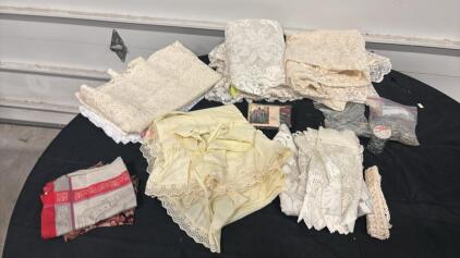 Assorted Vintage Lace Curtains, Crochet Tablecloths & Linens Floral Patterns 10+ Pieces