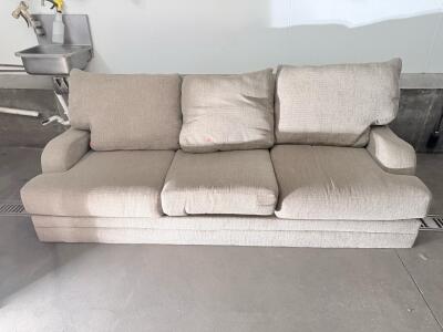 Light Beige 3-Seater Sofa, Skirted Base, Loose Back Cushions, Padded Arms, 86" Wide