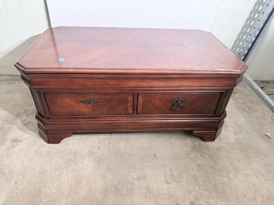 Solid Wood Coffee Table with 2 Drawers, Traditional Design, 47.2" x 23.6"