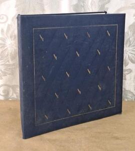 (1) Binder Of 200+ Basketball Trading Cards Including HOFs, Stars & Rookies