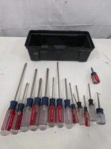 Craftsman 13-Piece Screwdriver Set With Black Toolbox &ndash; Flathead & Phillips, USA-Made