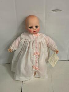 Madame Alexander Victoria 3746 Baby Doll 18" In Original Gown With Box & Tags