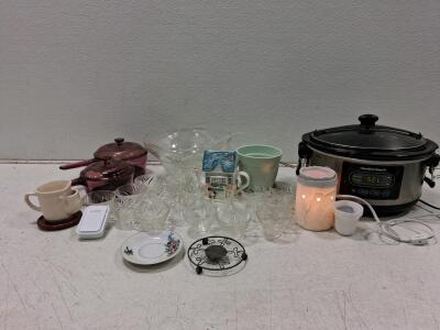Hamilton Beach Digital Slow Cooker, 4.5 Qt, Stainless Steel, Plus Assorted Kitchenware (Turns On)