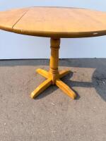 Round Oak Pedestal Dining Table With Possible Leaf Extension, 42" Diameter - 5