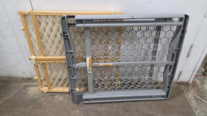 Evenflo Model 202 Wood Baby Gate & Gray Plastic Pressure-Mounted Expandable Gates ~26-42" Width
