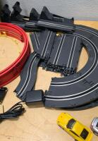 Artin Wireless Super 2 Looping Express Slot Car Racing Set with Wireless Controllers - 3