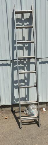 Aluminum Extension Ladder 16 ft, 2-Section, 225 lbs Capacity, Round Serrated Rungs