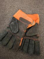 Large Lot Automotive Diagnostic Tools, OBDII Scanners, ( powered on) Clamp Meters, Multimeters, Gloves - 4