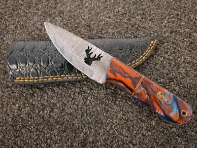 Custom Damascus Steel Fixed Blade Knife, Hybrid Wood/Resin Handle, Animal Cut-Out, Sheath Included