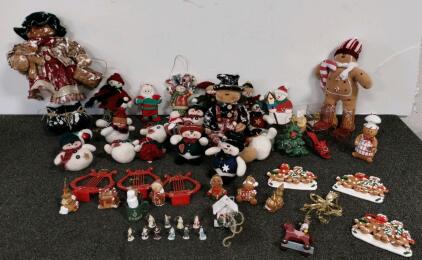 Assorted Vintage Deluxe Christmas Ornament Lot &ndash; 35+ Pieces Featuring Gingerbread Men, Snowmen, and more