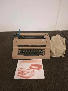 IBM Selectric II Electric Typewriter, Beige, QWERTY, Correction Feature, Manual & Dust Cover Included( powered on)