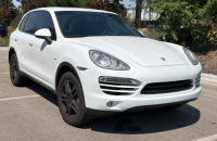 2014 PORSCHE CAYENNE - DIESEL!