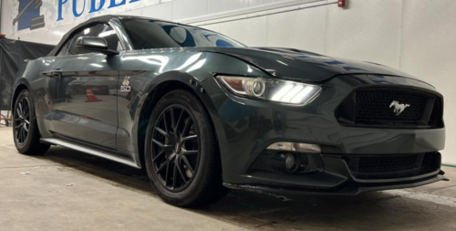 2015 FORD MUSTANG - CONVERTIBLE !