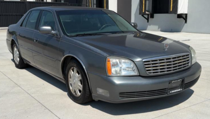 2005 CADILLAC DEVILLE - LEATHER SEATS!