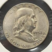 1952 Franklin Half Dollar, 90% Silver, Benjamin Franklin, Liberty Bell, Philadelphia Mint - 3