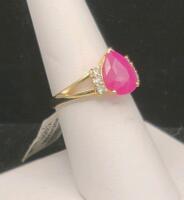 Yael Rubin 925 Sterling Silver Gold Overlay Ring with 3.30 ct Pear-Cut Ruby and 0.27 ct Diamonds - 2