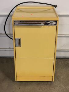 Vintage Norge Heavy Duty 18 lb Electric Dryer, Yellow, 120/240V, Retro Chrome Details