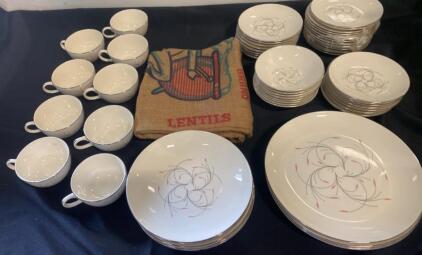 Homer Laughlin Rhythm Dinnerware Set, USA, 31 Pieces, Pink & Silver Swirl, Mid-Century Pattern