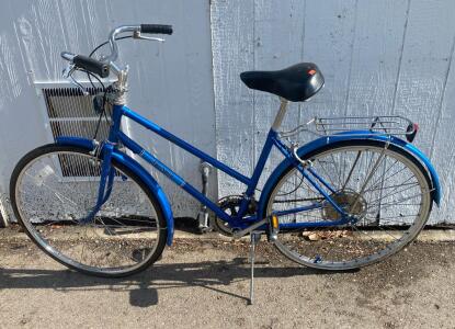 Free Spirit 10-Speed Step-Through Bicycle, 27" Wheels, Blue, Rear Rack, Fenders, Vintage 1970s-80s