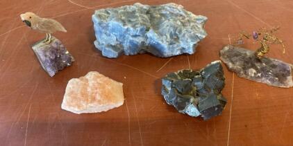 Assorted Mineral Specimen Lot &ndash; Blue Calcite, Amethyst Clusters, Pyrite, Carved Gemstone Bird ( R12 )