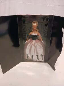 Barbie Timeless Silhouette Collector Doll, 2000 Edition, SKU 29050/29051, 11.5" Tall