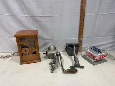 Vintage Wooden Electric Table Lamp with Hummingbird and Flower Motif, Scroll-Sawn Design, Approx. 10" Tall