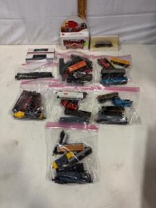 Large Lot N Scale Model Train Cars & Locomotives&mdash;Bachmann, Santa Fe/Southern Pacific, Mixed Types