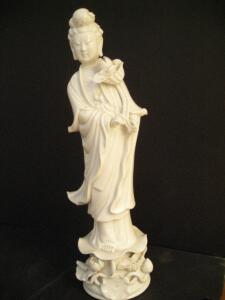 Dehua Blanc de Chine Guanyin Porcelain Figurine, 18" Tall, Late 20th Century ( R12 )