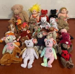Lot of 25 Ty Beanie Babies & Plush, 1990s-2000s, Peace Bear, Halo, Valentino, Tags Attached ( R 6 )
