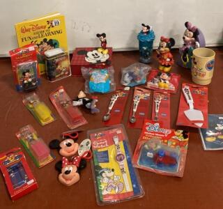 Large Collection Disney Mickey & Minnie Mouse Collectibles Sealed Toys, Watch, Kitchenware, Book ( R6 )